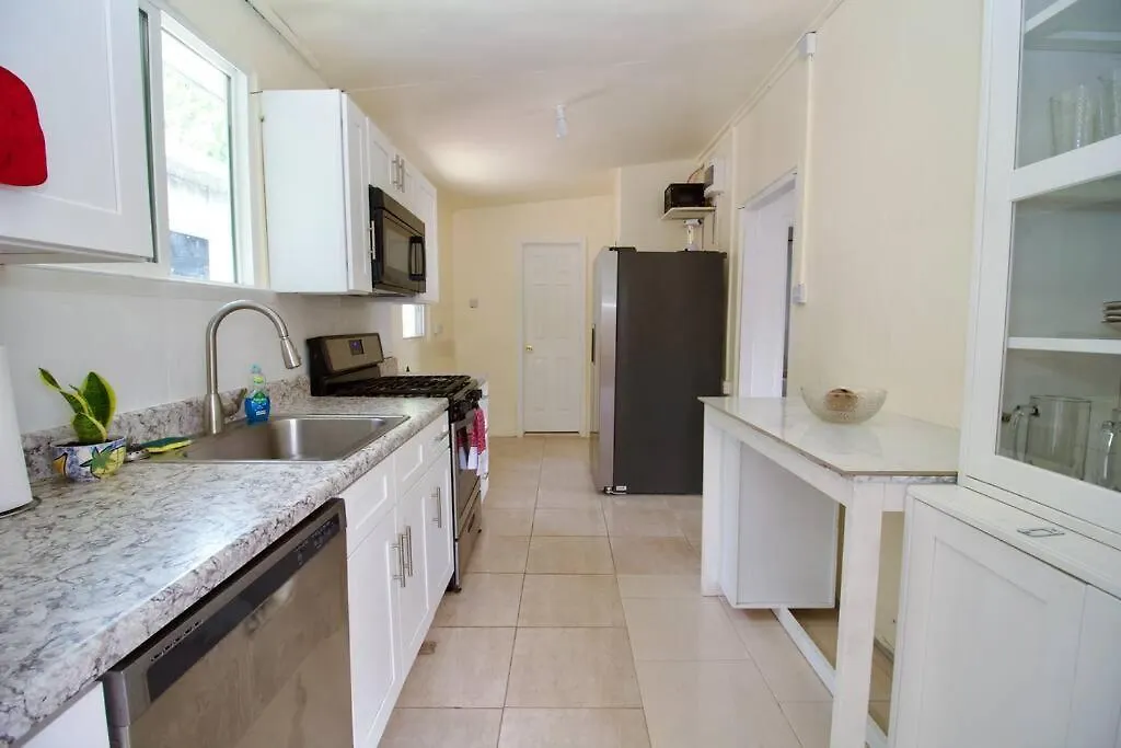 Taylor'S Retreat - 5Min To Sandals Resort & Beach Buccament